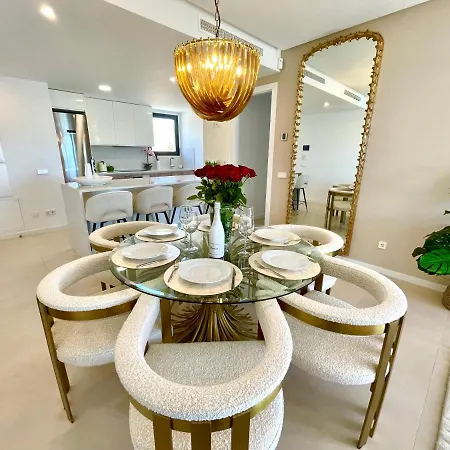 Magnificent 3 Bedroom Penthouse * フエンヒロラ