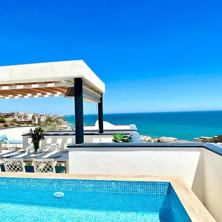 Appartement Magnificent 3 Bedroom Penthouse *