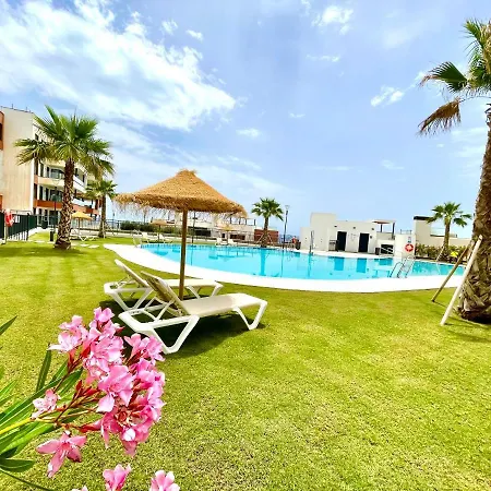 Magnificent 3 Bedroom Penthouse Appartement *