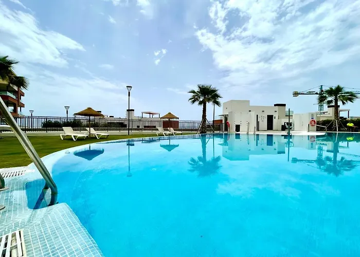 Magnificent 3 Bedroom Penthouse Appartement *